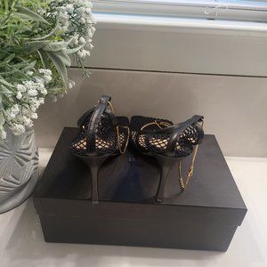 Beautiful Bottega Veneta Mesh Pumps with Flattering Chain.